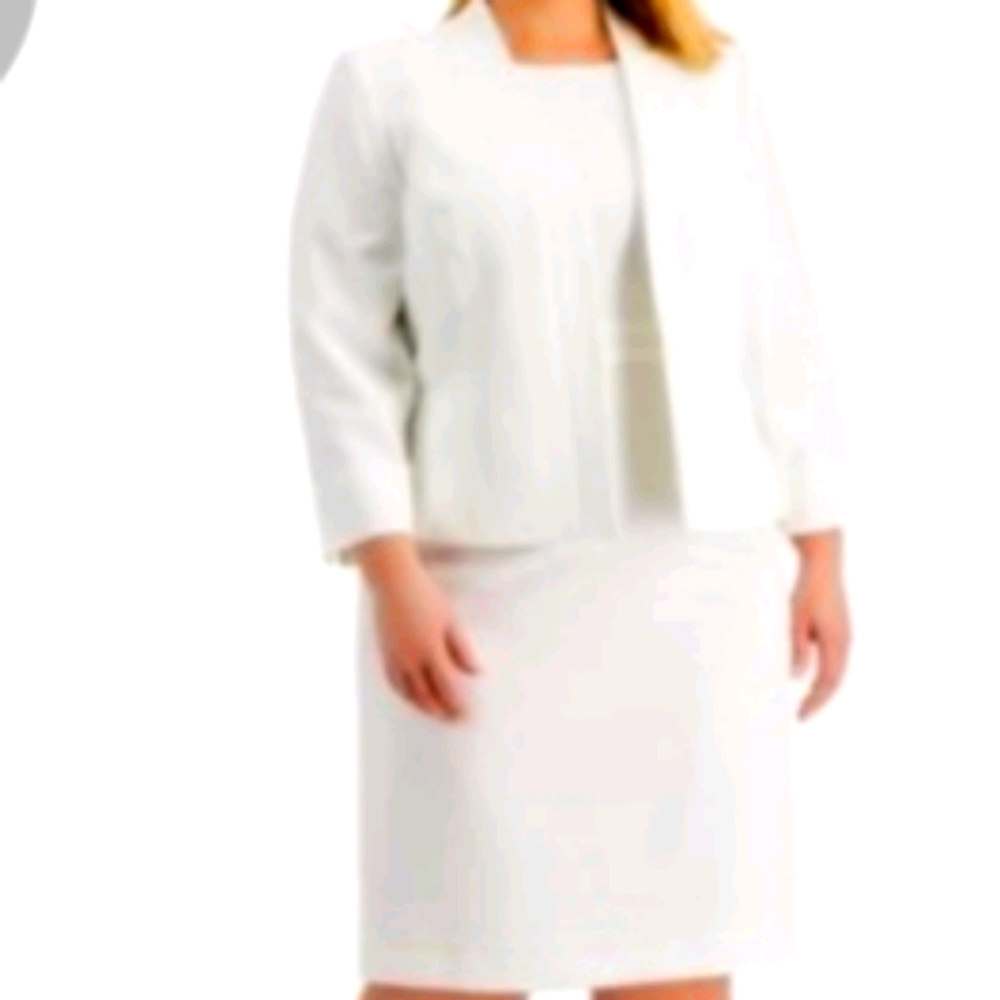 Women's NWT church/business 2-pc suit